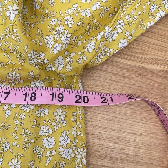 J. Crew Liberty Fabric Blouse Top Womens Size S Yellow Ditsy Floral Feminine - Picture 6 of 7